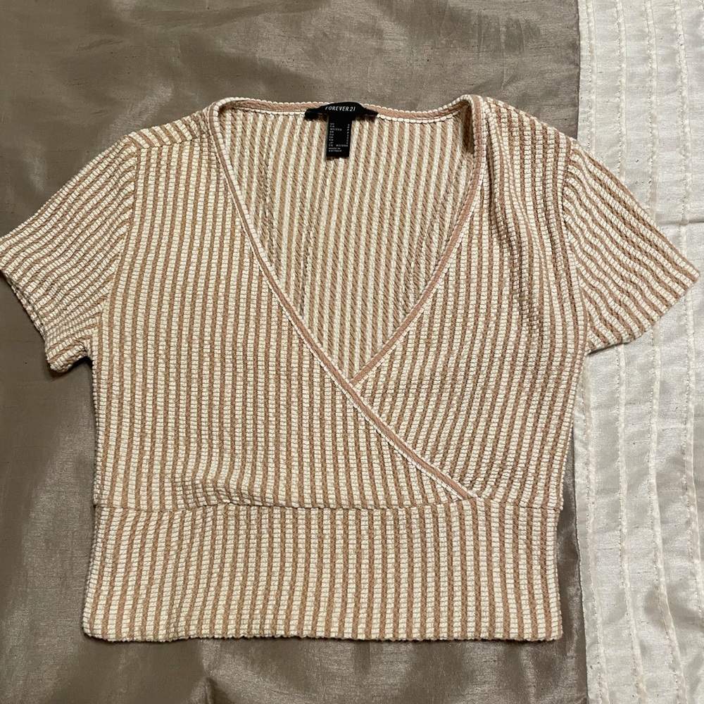 Forever 21 cropped top size small